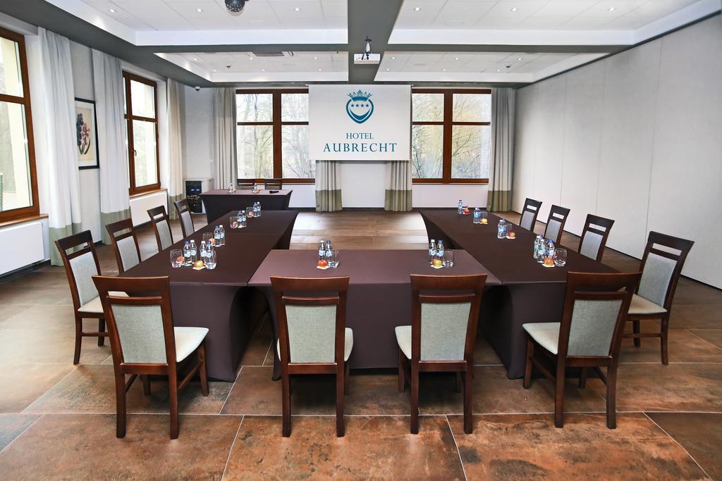 Hotel Aubrecht Country Spa Resort 프셰흘레보 외부 사진