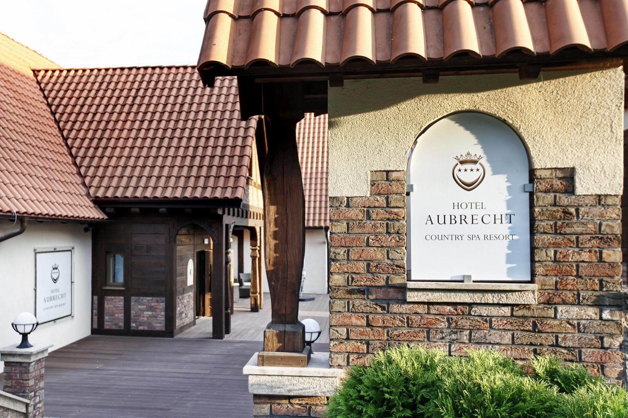 Hotel Aubrecht Country Spa Resort 프셰흘레보 외부 사진