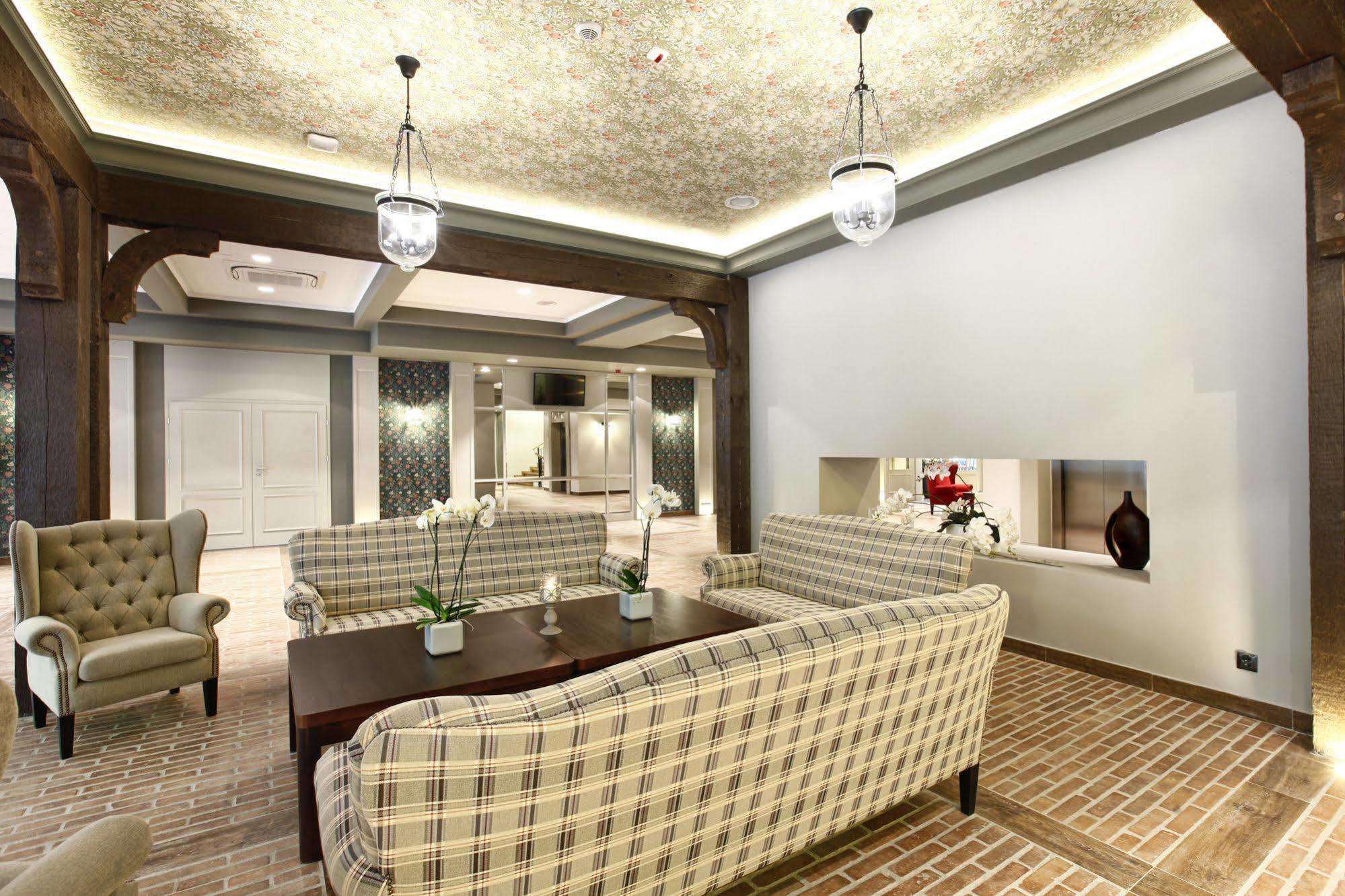Hotel Aubrecht Country Spa Resort 프셰흘레보 외부 사진