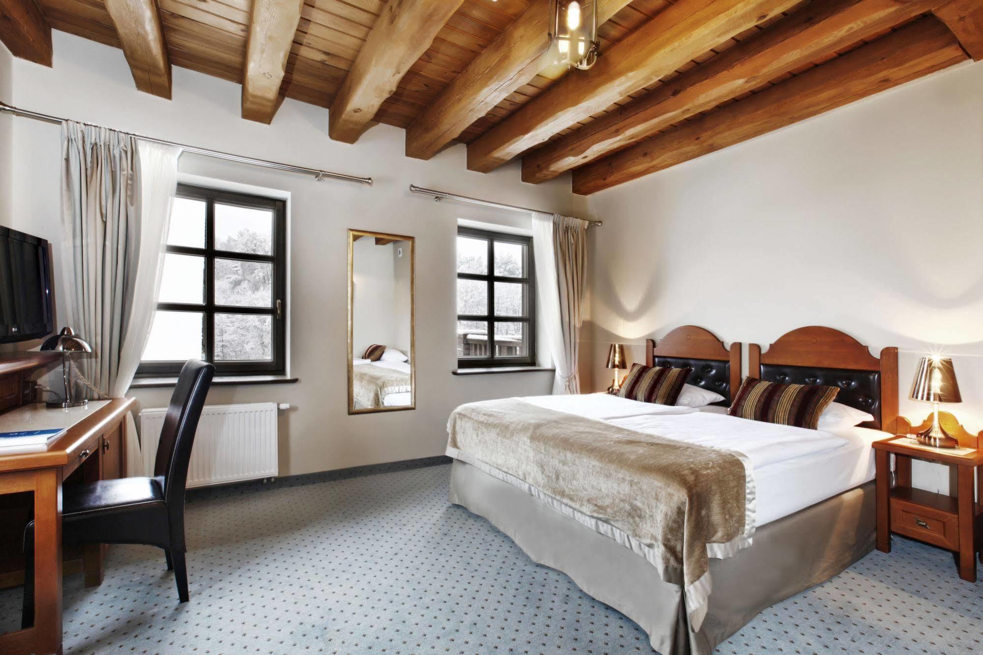 Hotel Aubrecht Country Spa Resort 프셰흘레보 외부 사진